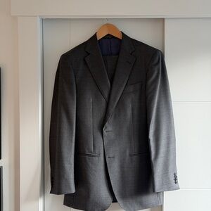Suitsupply 2-piece charcoal suit 38L